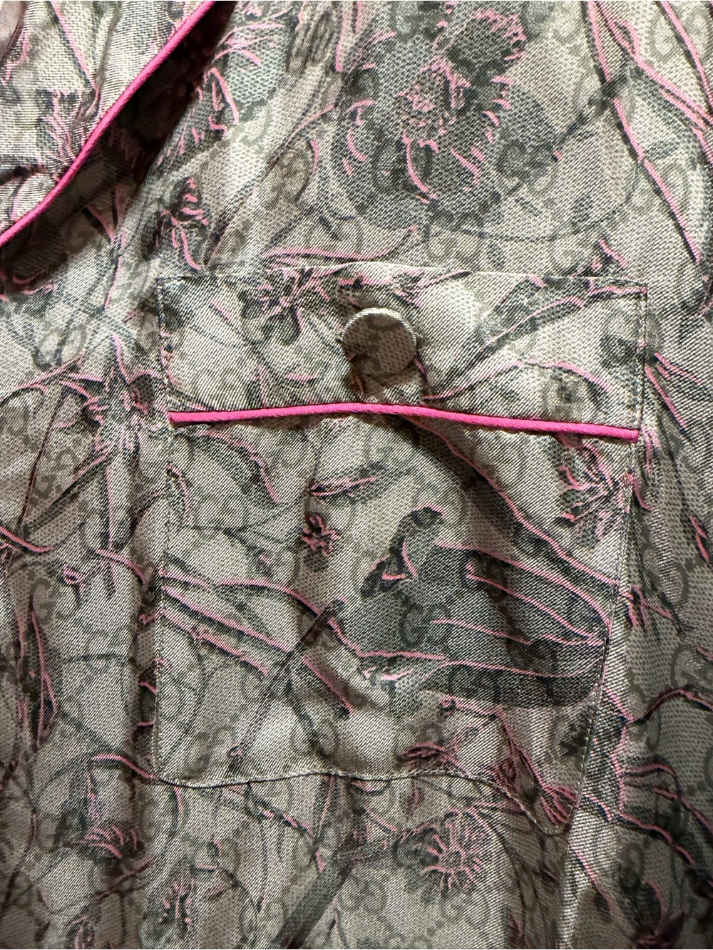 New Gucci GG Supreme Logo Floral Silk Pajamas Sleepwear Green Pink Size 44 US L - Picture 3 of 14